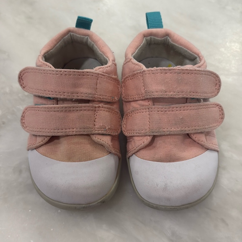 Ten Little Shoes: Toddlers Pink First Walkers